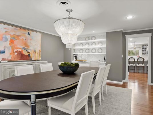 Chandelier, Dining room, Interior, Recessed Lighting, Wood Texture Flooring