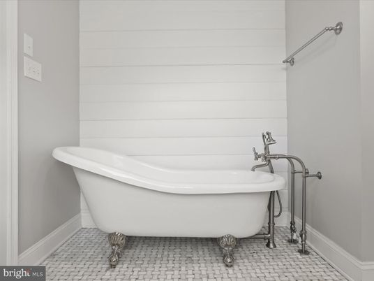 Bathroom, Free Standing Baths, Interior
