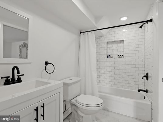 Bathroom, Interior, Recessed Lighting