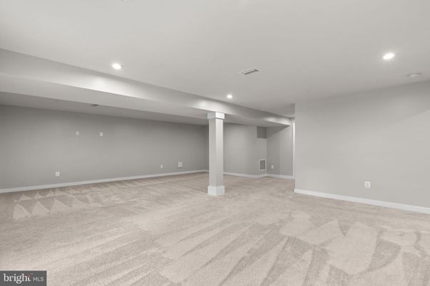 Empty room, Interior, Recessed Lighting