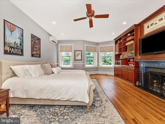 Bedroom, Fireplace, Interior, Recessed Lighting, Wood Texture Flooring