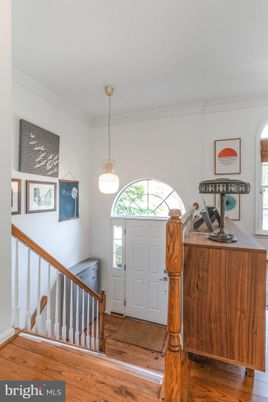 Interior, Pendant Lights, Wood Texture Flooring