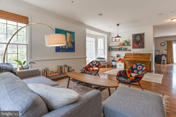 Interior, Living room, Pendant Lights, Wood Texture Flooring