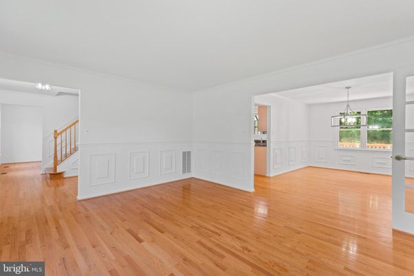 Empty room, Interior, Pendant Lights, Wood Texture Flooring