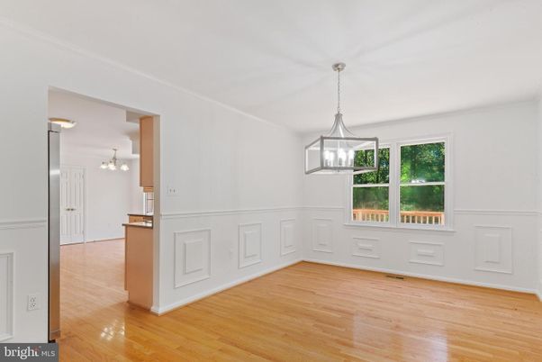 Chandelier, Empty room, Interior, Pendant Lights, Wood Texture Flooring