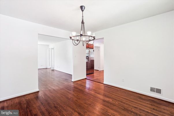 Chandelier, Empty room, Interior, Wood Texture Flooring