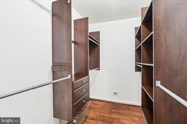 Interior, Walk-in Closets, Wood Texture Flooring