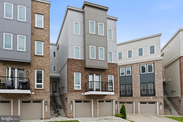 Attached, Exterior, Facade, Brick Facade, Rowhouse