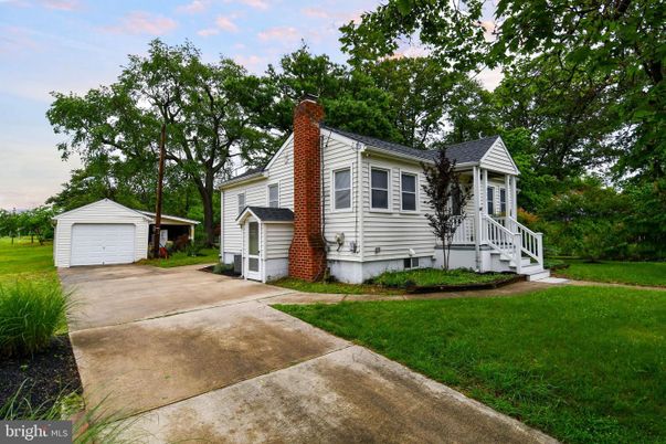Backyard, Detached Garage, Exterior