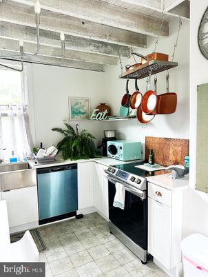 Interior, Kitchen, Stainless Steel Appliances