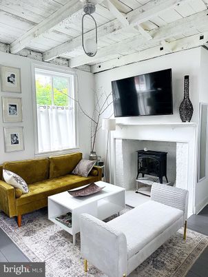 Fireplace, Interior, Living room