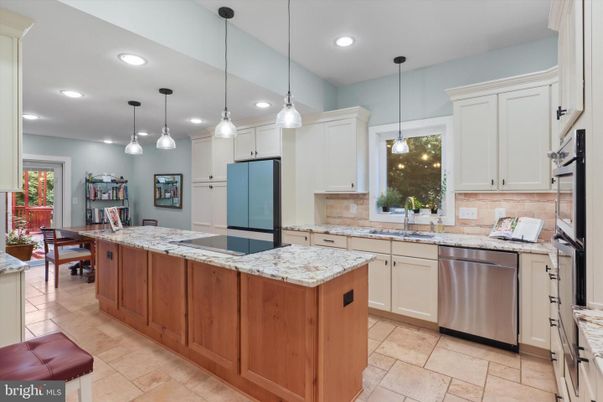 Dining room, Interior, Kitchen, Pendant Lights, Recessed Lighting