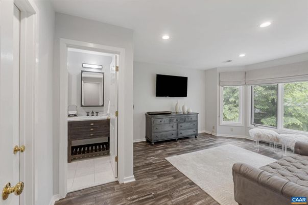 Bathroom, Interior, Recessed Lighting, Wood Texture Flooring