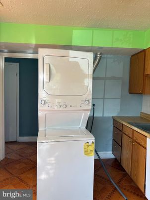 Interior, Kitchen, Utility Closets, Washer