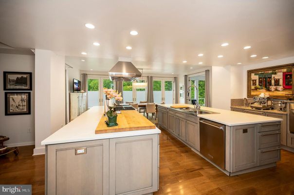 Dining room, Interior, Kitchen, Recessed Lighting, Wood Texture Flooring