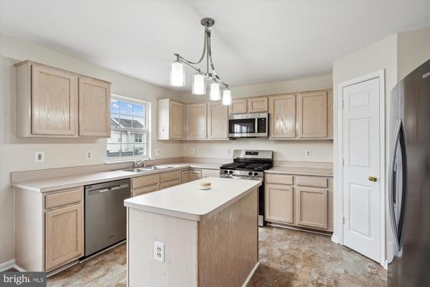 Interior, Kitchen, Pendant Lights, Stainless Steel Appliances