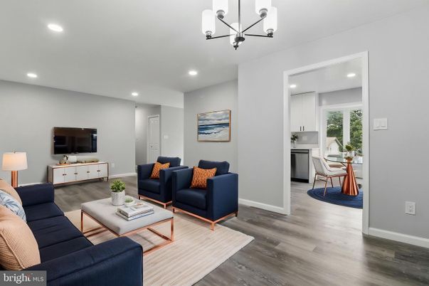 Dining room, Interior, Living room, Recessed Lighting, Wood Texture Flooring