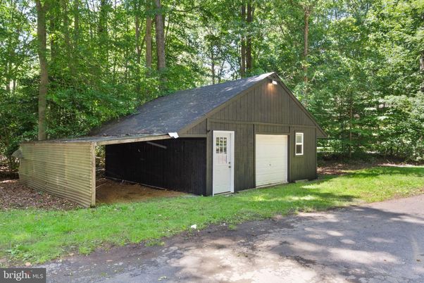 Detached Garage, Exterior