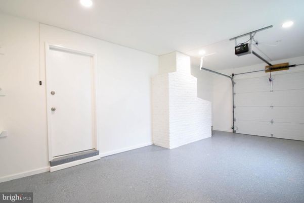 Garage, Interior, Recessed Lighting