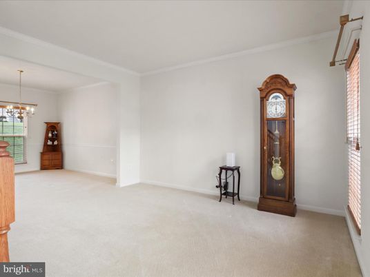 Chandelier, Empty room, Interior, Pendant Lights