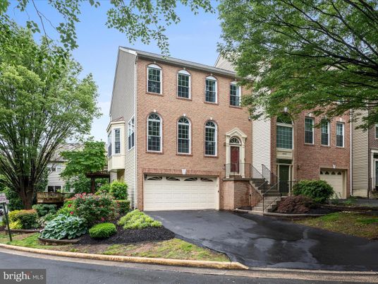 Attached, Exterior, Facade, Brick Facade, Rowhouse