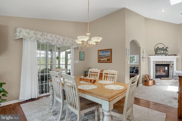 Chandelier, Dining room, Fireplace, Interior, Pendant Lights, Recessed Lighting, Wood Texture Flooring