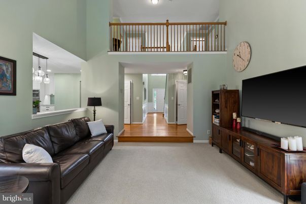 Interior, Pendant Lights, Wood Texture Flooring