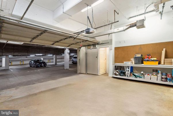Garage, Interior