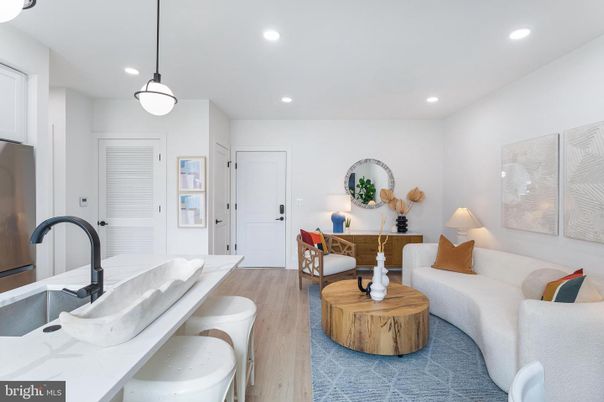 Interior, Living room, Pendant Lights, Recessed Lighting, Wood Texture Flooring