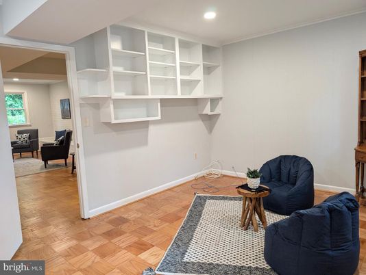 Interior, Recessed Lighting, Walk-in Closets, Wood Texture Flooring