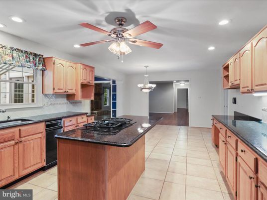 Chandelier, Interior, Kitchen, Recessed Lighting