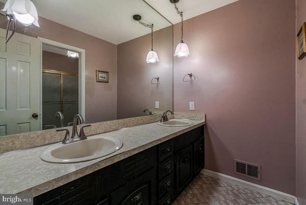 Bathroom, Dual Sink Vanities, Interior, Pendant Lights