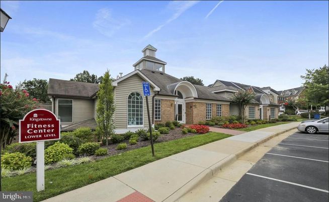 Exterior, Facade, Brick Facade, Cape Cod