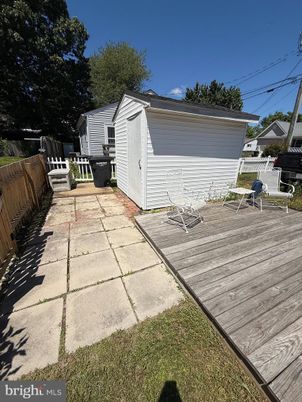 Detached Garage, Exterior