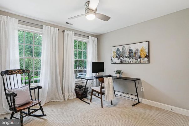 Home Office, Interior