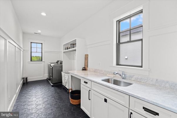 Interior, Recessed Lighting, Washer