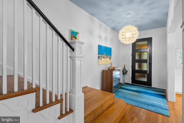 Chandelier, Interior, Wood Texture Flooring
