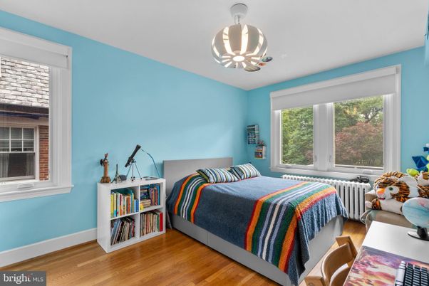 Bedroom, Interior, Pendant Lights, Wood Texture Flooring