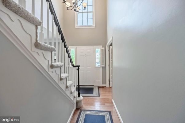 Chandelier, Interior, Wood Texture Flooring