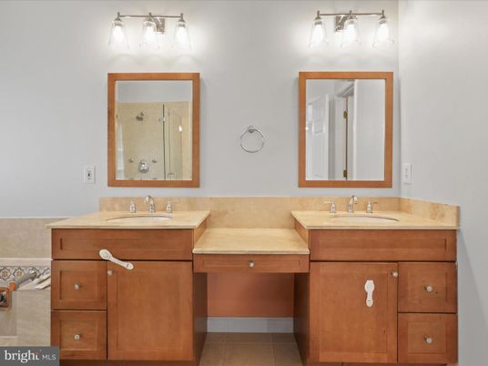 Bathroom, Dual Sink Vanities, Interior