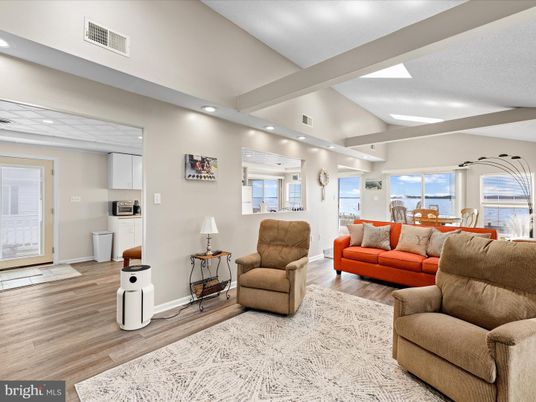 Interior, Living room, Recessed Lighting, Water, Wood Texture Flooring