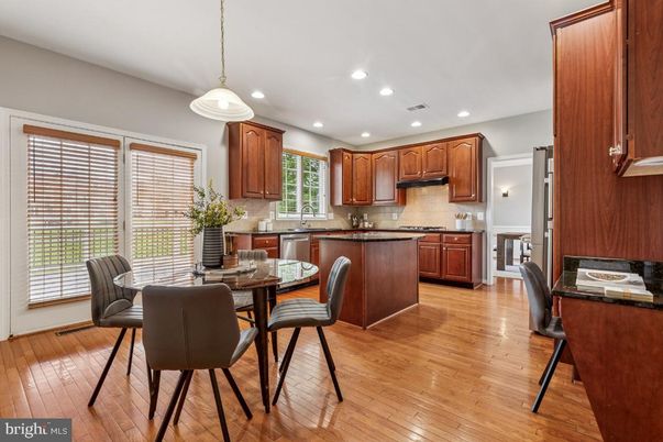 Dining room, Interior, Kitchen, Pendant Lights, Recessed Lighting, Wood Texture Flooring