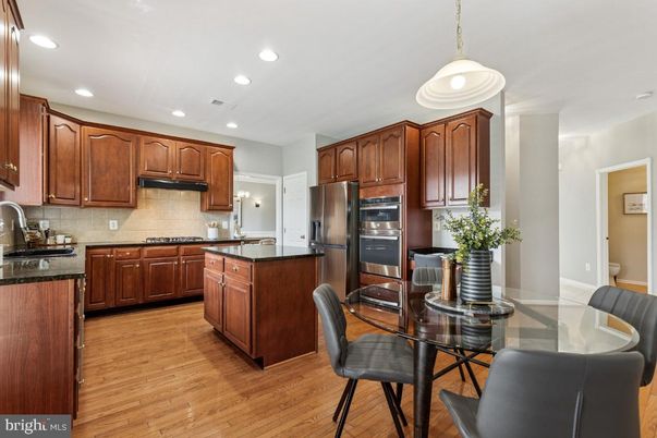 Dining room, Interior, Kitchen, Pendant Lights, Recessed Lighting, Wood Texture Flooring