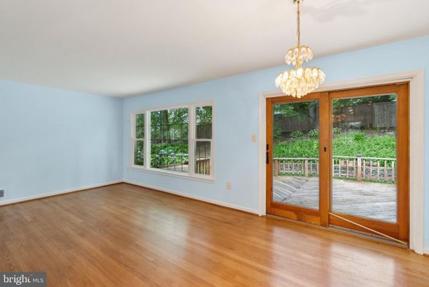 Chandelier, Empty room, Interior, Wood Texture Flooring