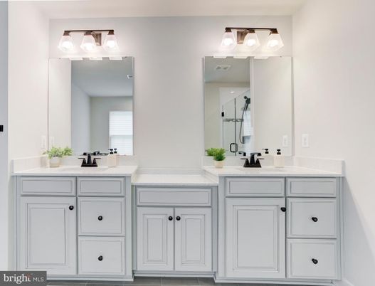 Bathroom, Dual Sink Vanities, Interior