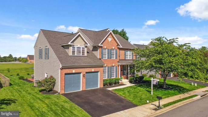 Attached, Exterior, Facade, Brick Facade, Brick Traditional