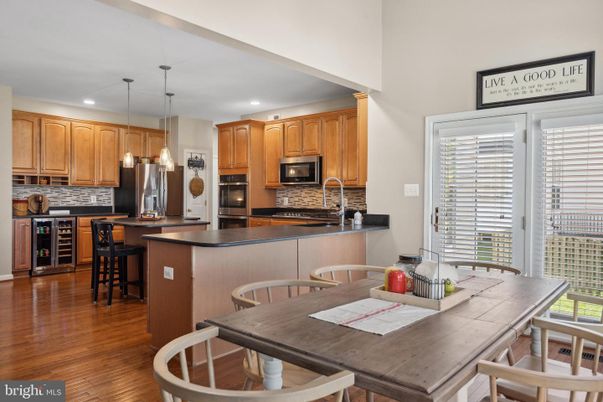 Dining room, Interior, Kitchen, Pendant Lights, Recessed Lighting, Wood Texture Flooring