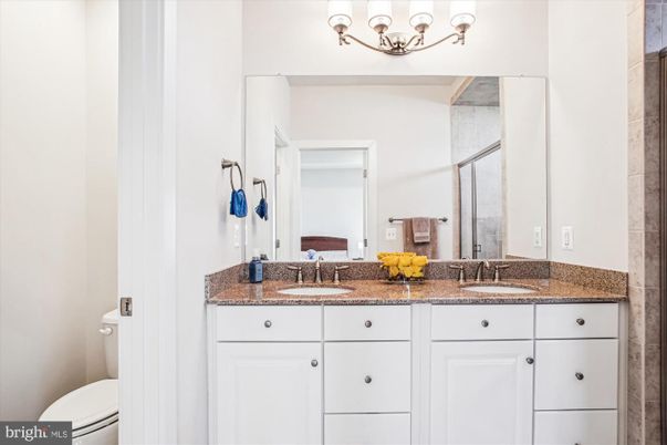 Bathroom, Dual Sink Vanities, Interior