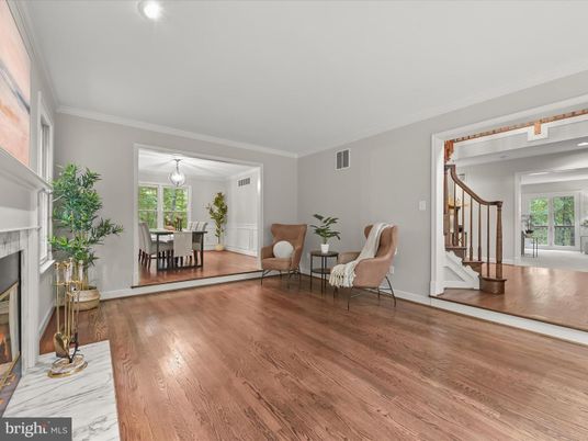 Dining room, Fireplace, Interior, Recessed Lighting, Wood Texture Flooring