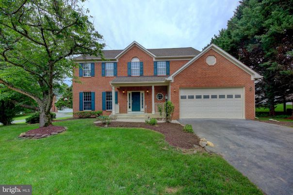 Attached, Exterior, Facade, Brick Facade, Brick Traditional
